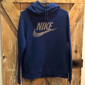 navy blue nike sweatshirt
